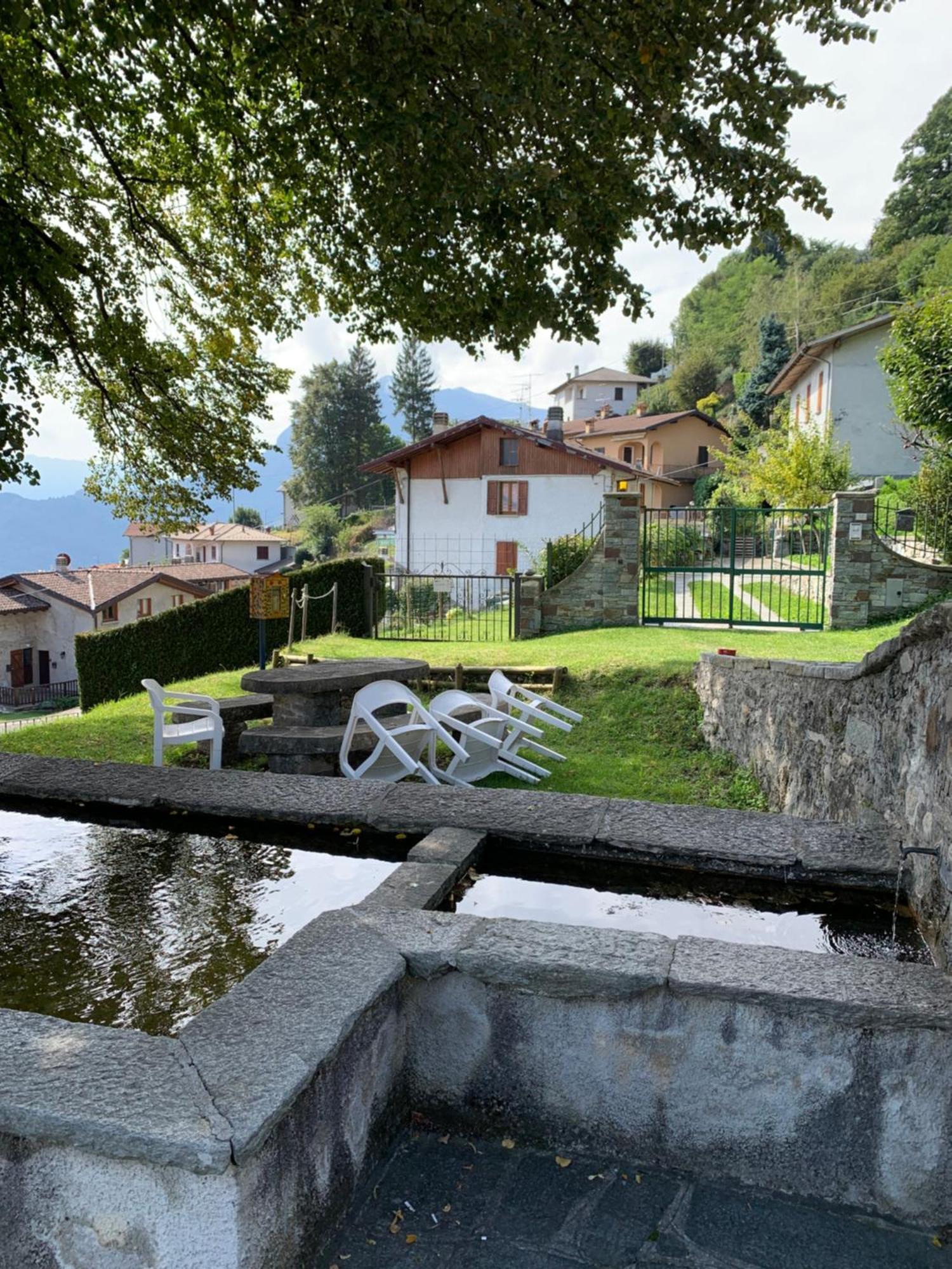 Casa Savina - Stupenda Vista Lago E Monti プレージオ エクステリア 写真