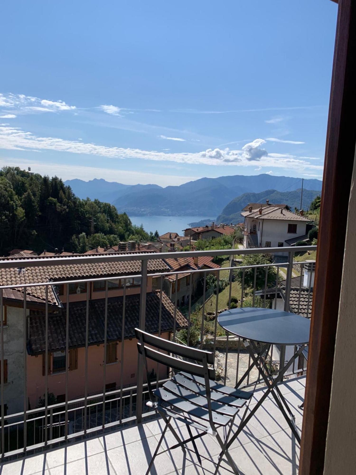 Casa Savina - Stupenda Vista Lago E Monti プレージオ エクステリア 写真