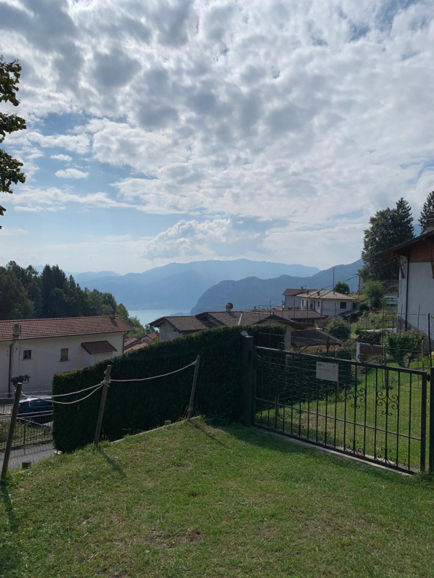 Casa Savina - Stupenda Vista Lago E Monti プレージオ エクステリア 写真
